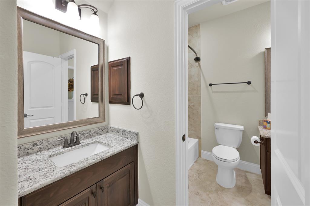 210 Reynosa Court, Pinehurst, Texas image 40