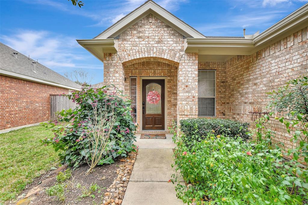 2317 Messina Drive, Pearland, Texas image 3