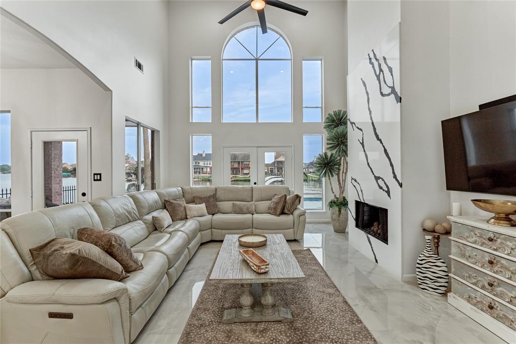 2025 S Shore Boulevard, Montgomery, Texas image 15