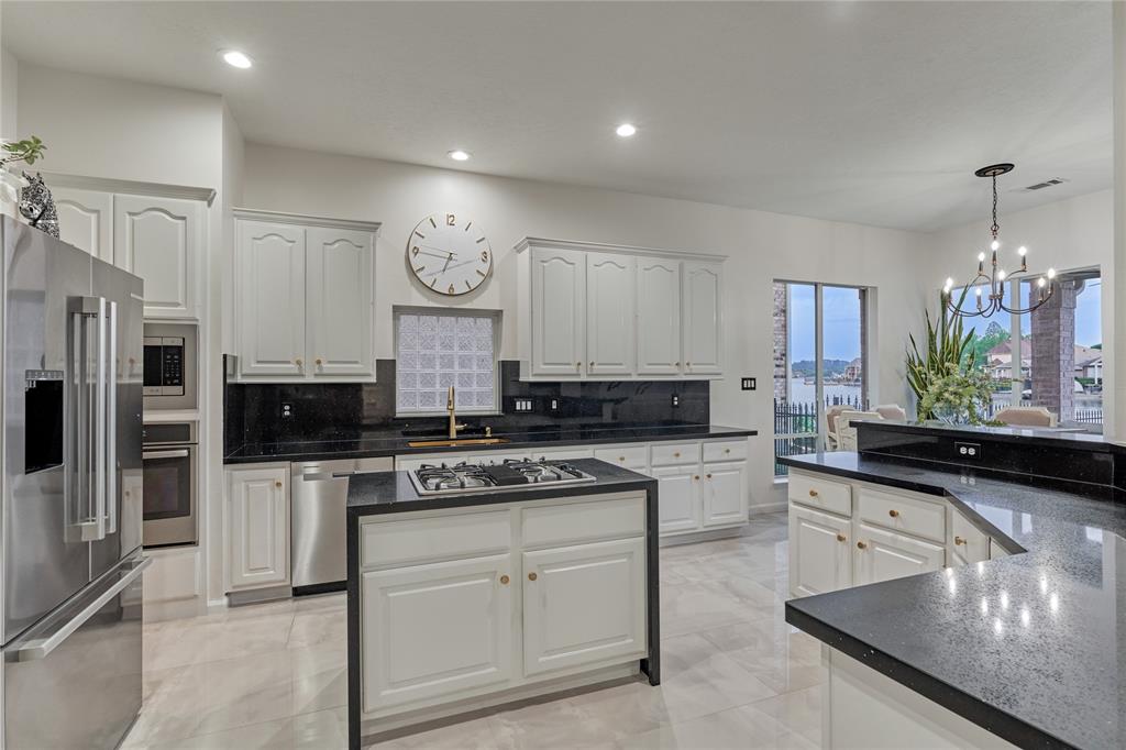 2025 S Shore Boulevard, Montgomery, Texas image 20