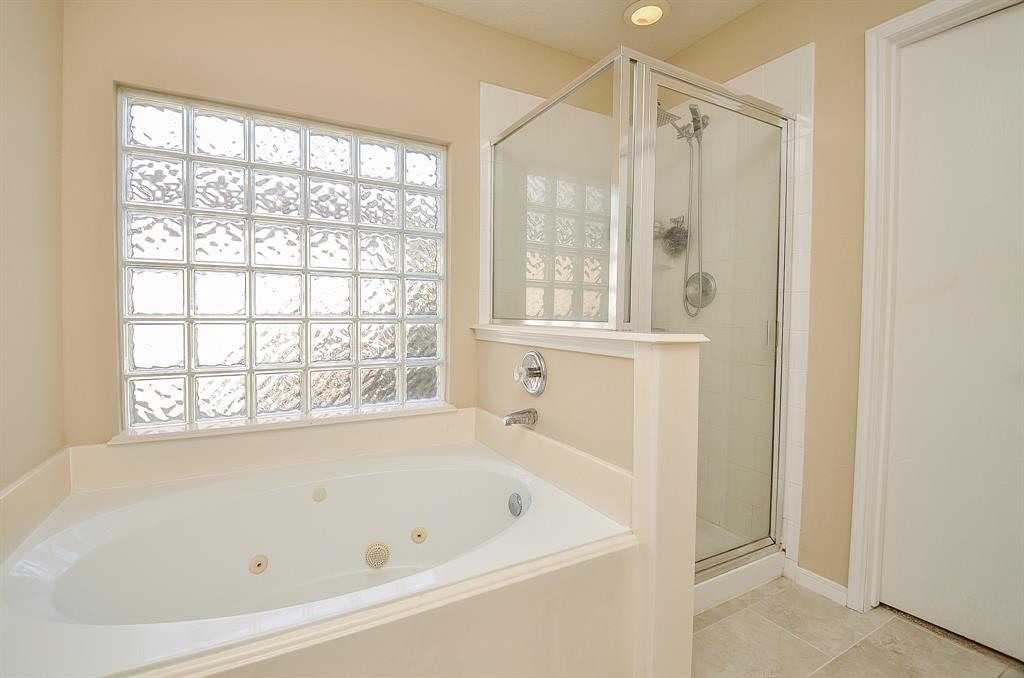 Houston, Texas 77095, United States, 4 Bedrooms Bedrooms, ,3 BathroomsBathrooms,Residential,Pending,90833