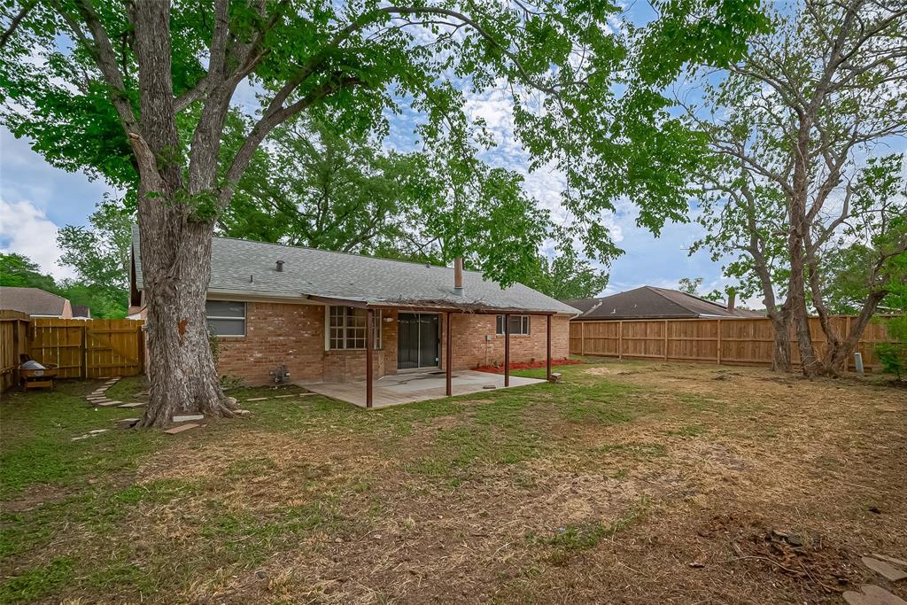 1612 Sleepy Hollow Drive, Pearland, Texas image 39
