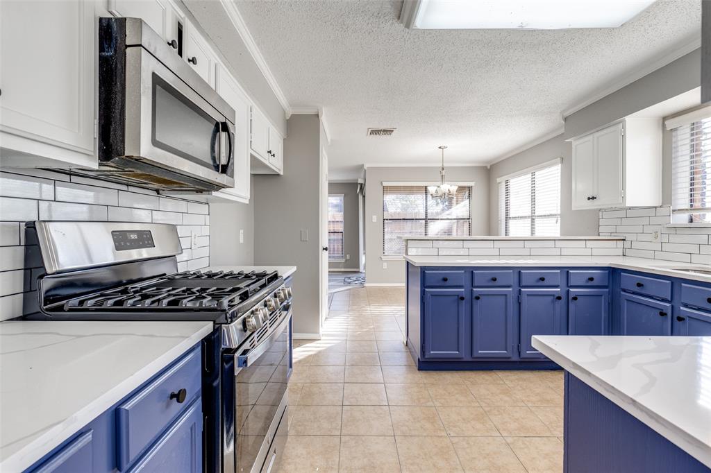 1703 Regal Blue Court, Fresno, Texas image 10