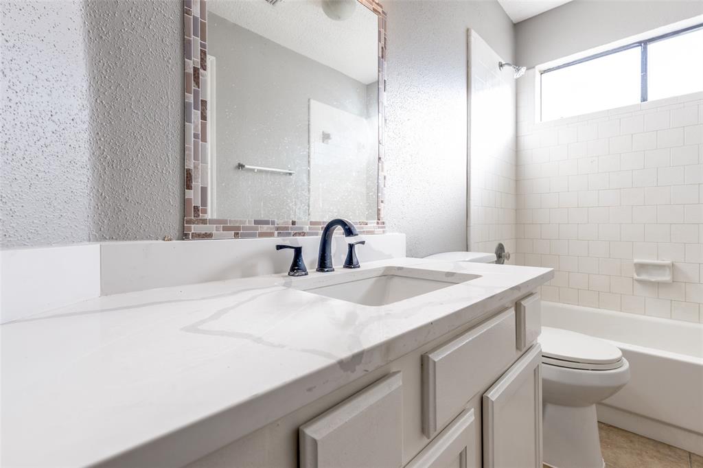 1703 Regal Blue Court, Fresno, Texas image 21