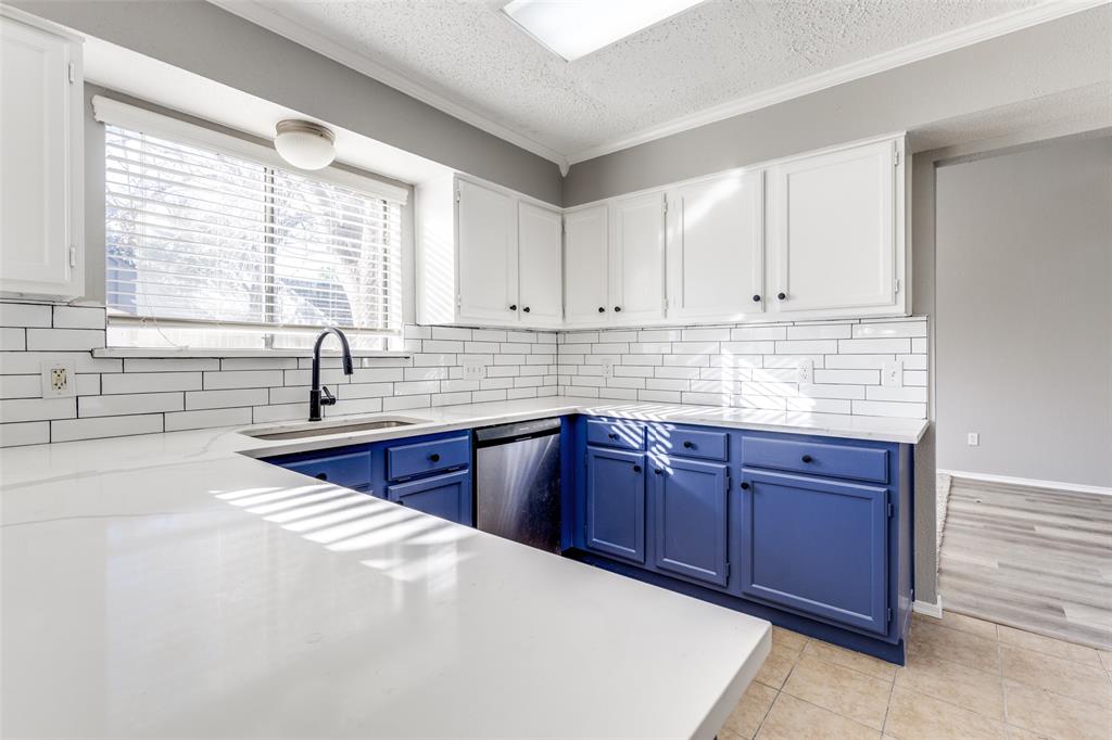 1703 Regal Blue Court, Fresno, Texas image 11