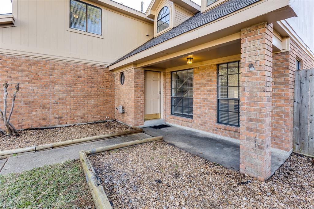 1703 Regal Blue Court, Fresno, Texas image 3