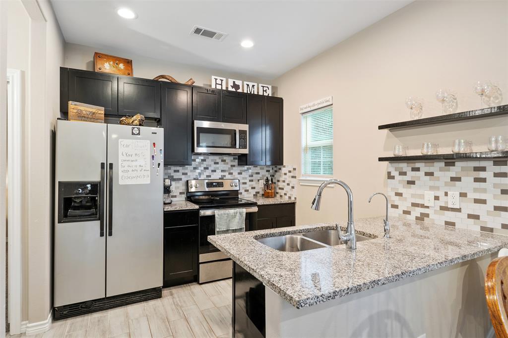 237 Ridgeside Court, Montgomery, Texas image 3
