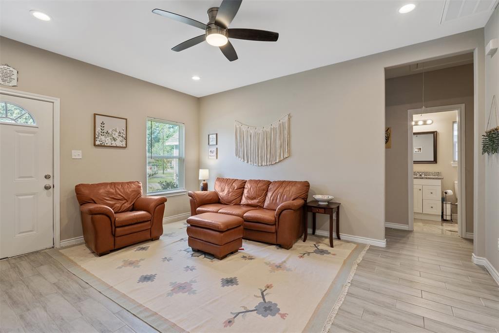 237 Ridgeside Court, Montgomery, Texas image 2