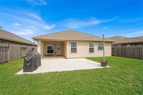 Single Family Residence in Texas City TX 8801 Explorer Drive 24.jpg
