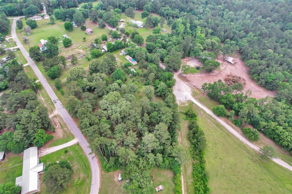 Oak Hill Drive, Huntsville, Texas image 18