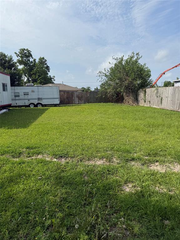 847 S Victory Drive, Houston, Texas image 3