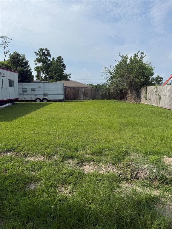 847 S Victory Drive, Houston, Texas image 2