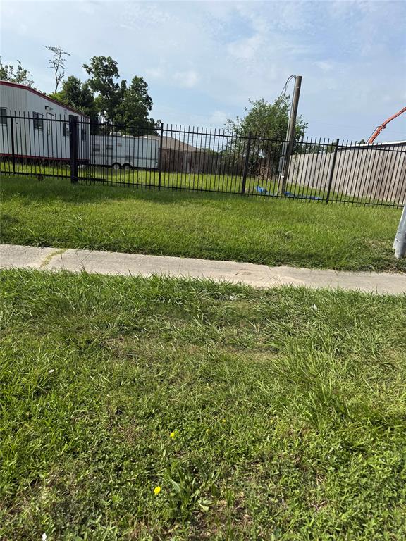 847 S Victory Drive, Houston, Texas image 1