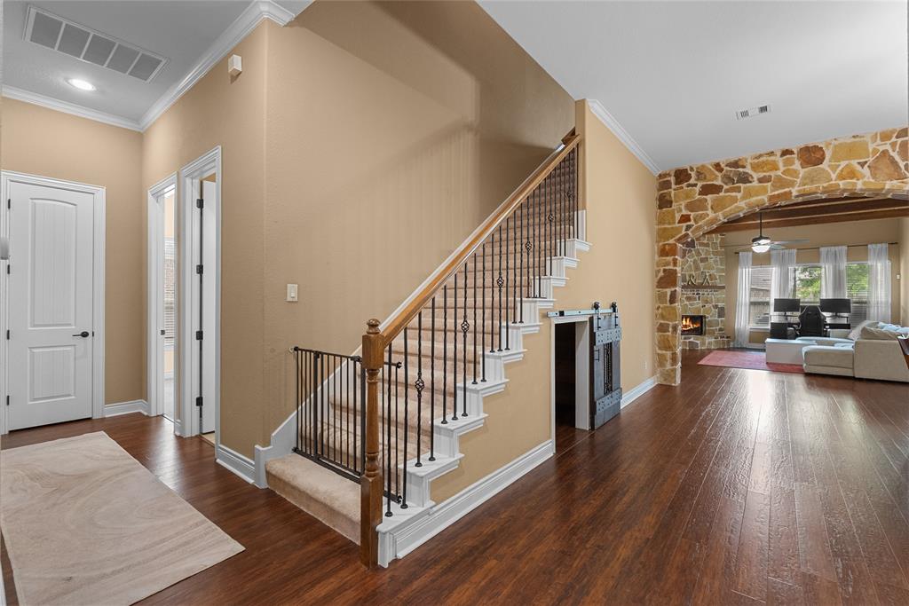321 Westwood Drive, League City, Texas image 4