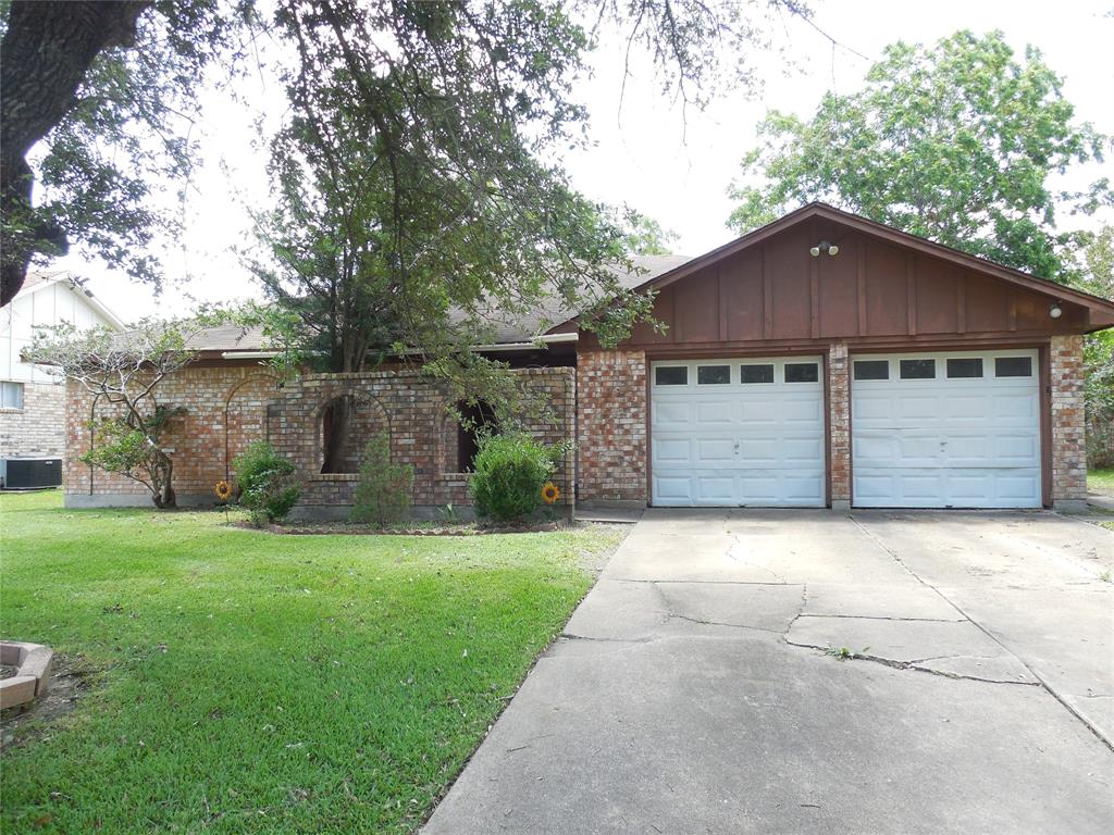 1502 Sierra Drive, Baytown, Texas image 1