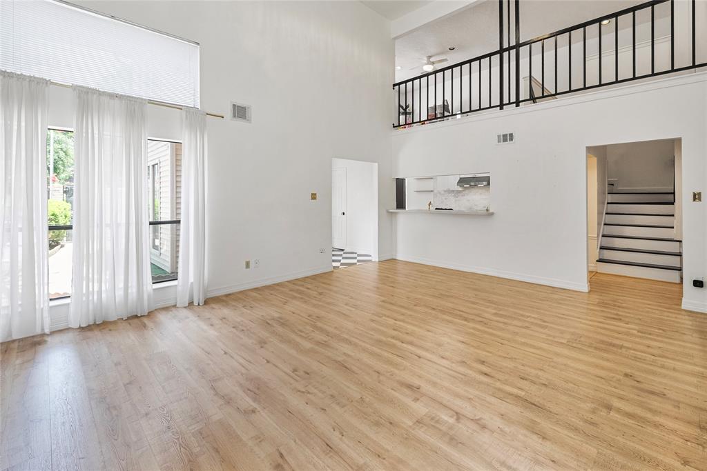 8033 Oakwood Forest Drive