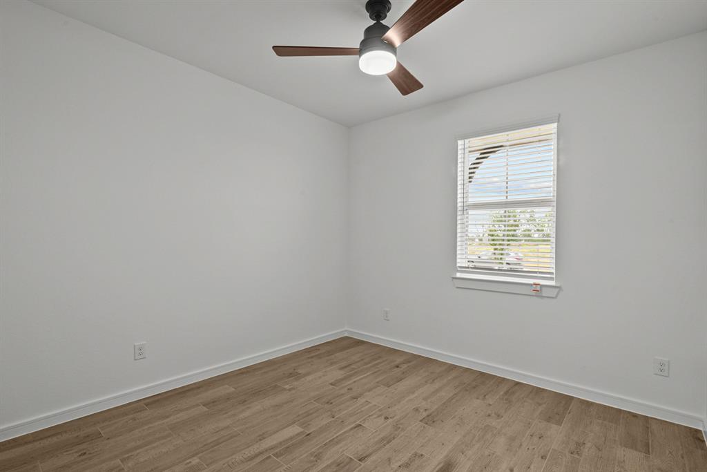 12919 Old Fashion Circle, Mont Belvieu, Texas image 19