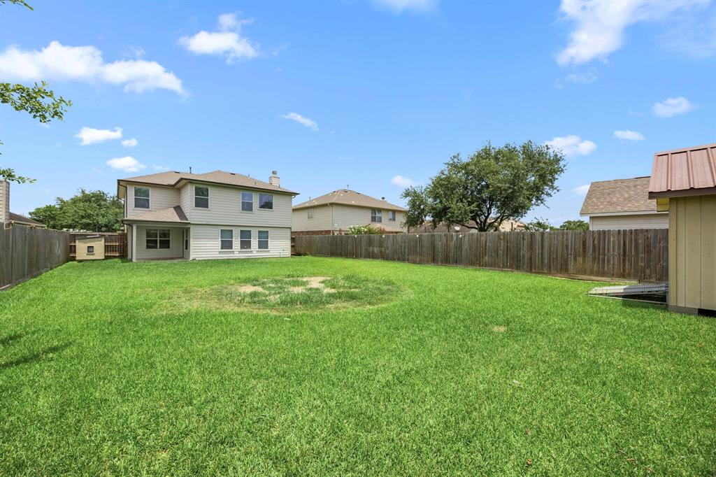 612 Hartman Drive, Baytown, Texas image 32