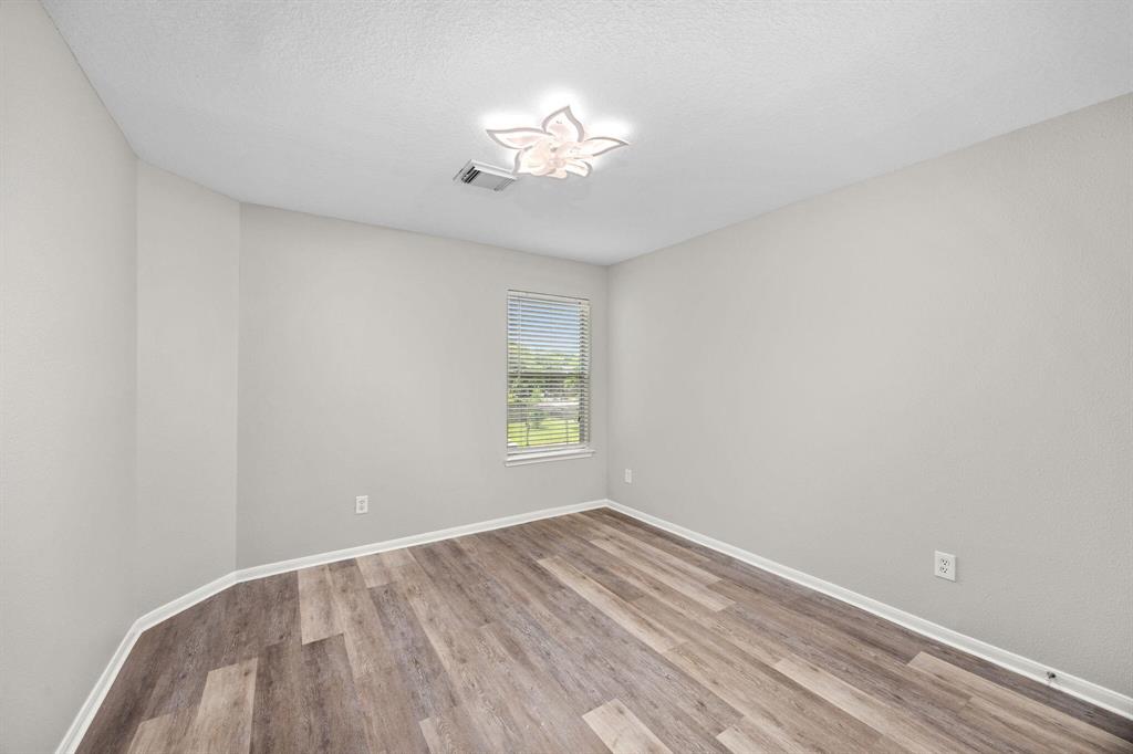 612 Hartman Drive, Baytown, Texas image 25