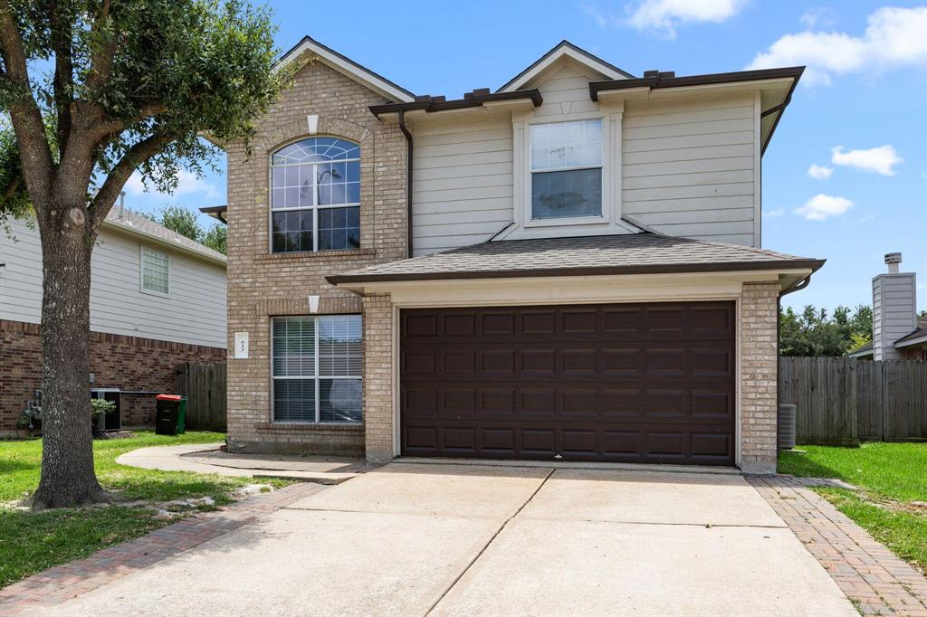 612 Hartman Drive, Baytown, Texas image 2