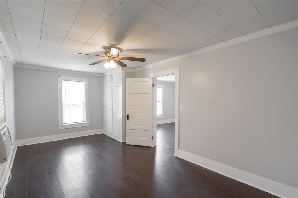 310 W Sidnor Street, Alvin, Texas image 36