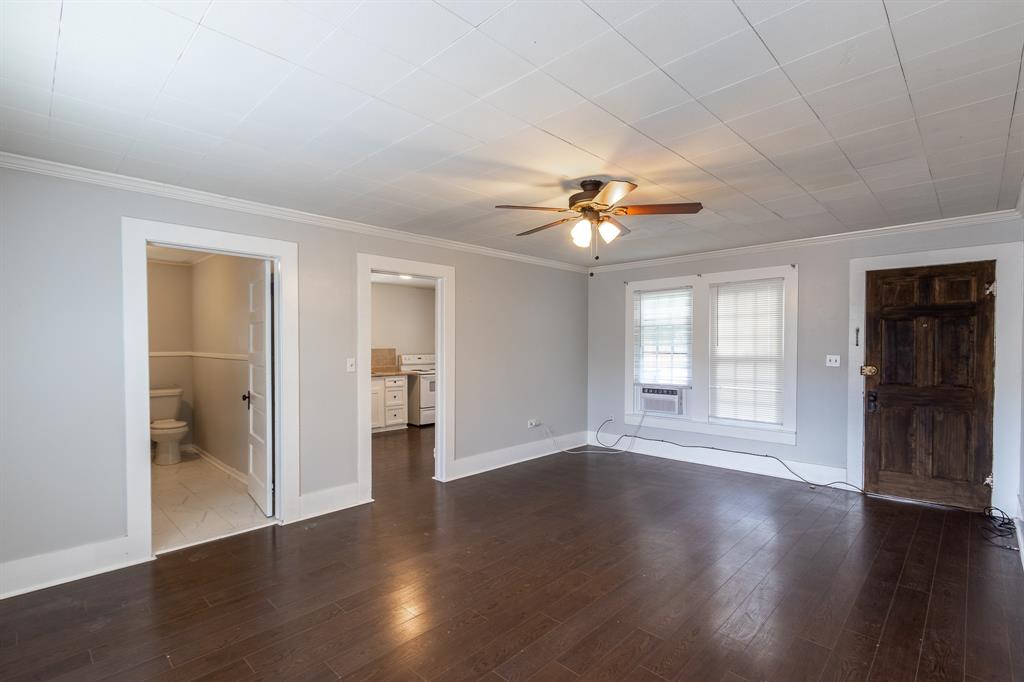 310 W Sidnor Street, Alvin, Texas image 35