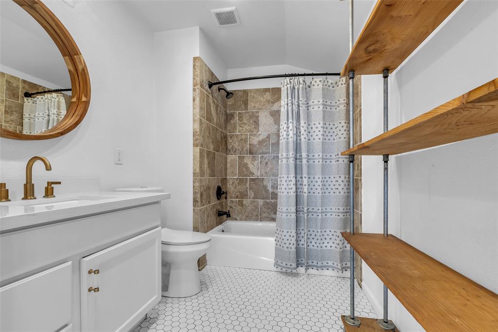 310 W Sidnor Street, Alvin, Texas image 20