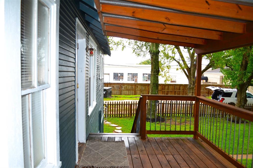 310 W Sidnor Street, Alvin, Texas image 38