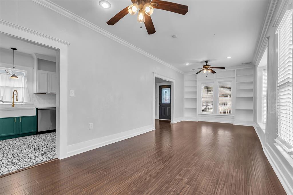 310 W Sidnor Street, Alvin, Texas image 19