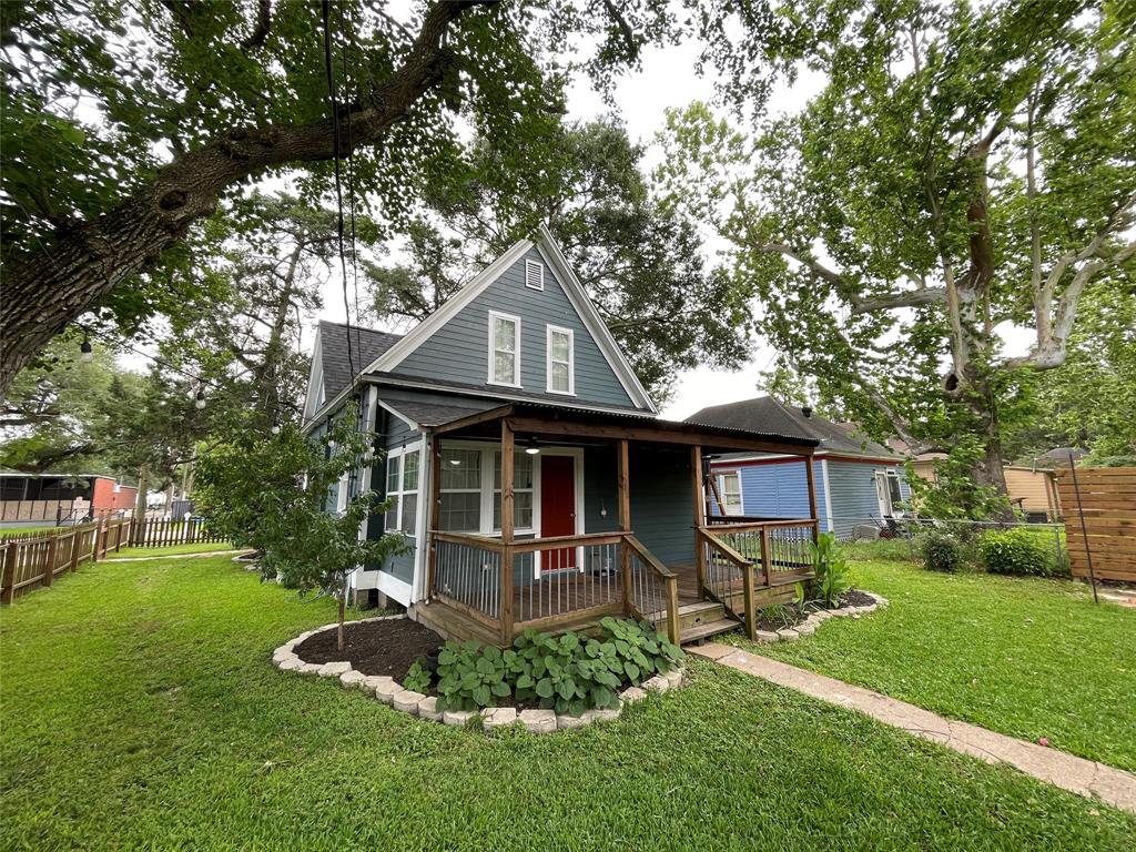 310 W Sidnor Street, Alvin, Texas image 25