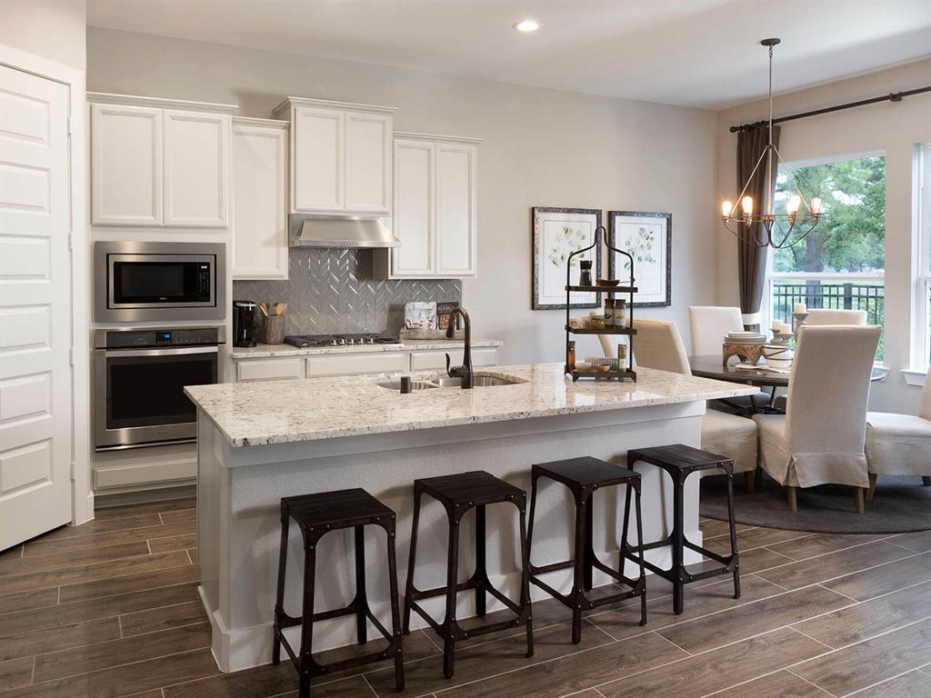10022 Rustic Cottage Street, Houston, Texas image 2