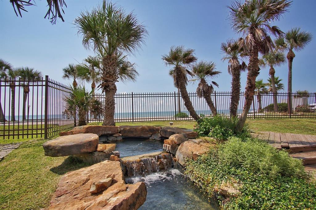 9520 Seawall Boulevard 235