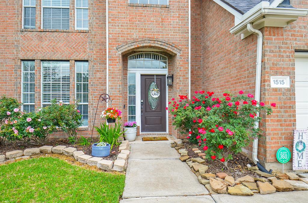 1515 Summer Forest Drive, Sugar Land, Texas image 4