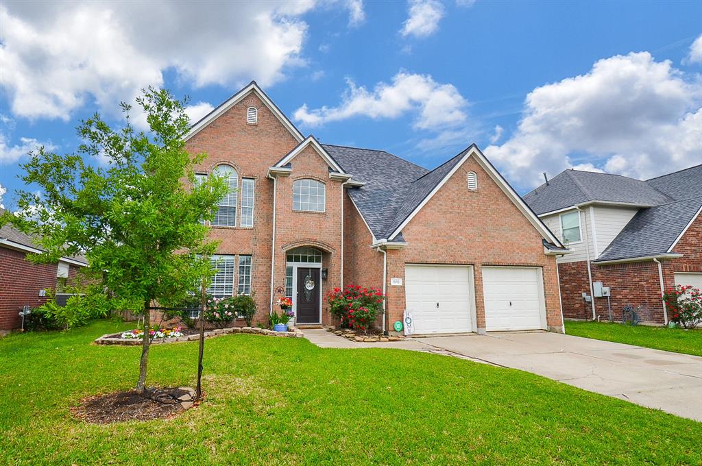 1515 Summer Forest Drive, Sugar Land, Texas image 2