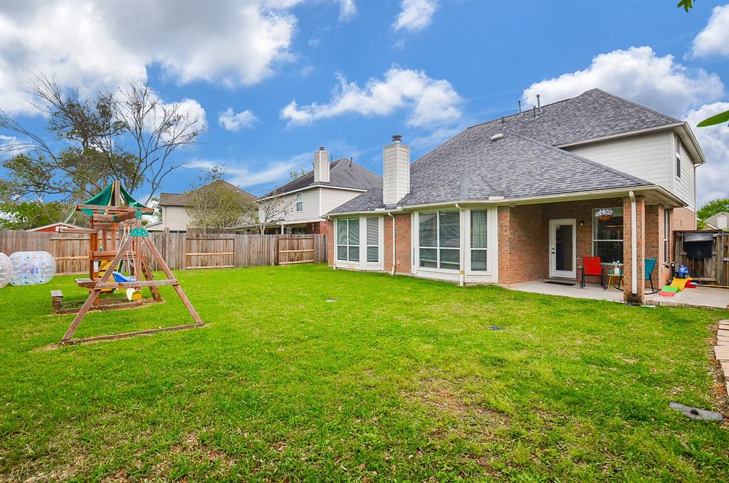 1515 Summer Forest Drive, Sugar Land, Texas image 31