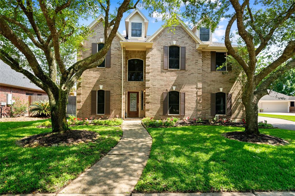 2829 Fairway Drive, Friendswood, Texas image 1