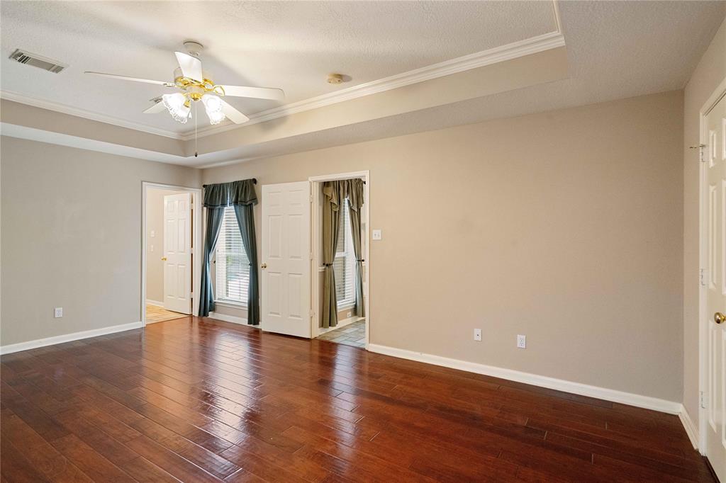 2829 Fairway Drive, Friendswood, Texas image 19
