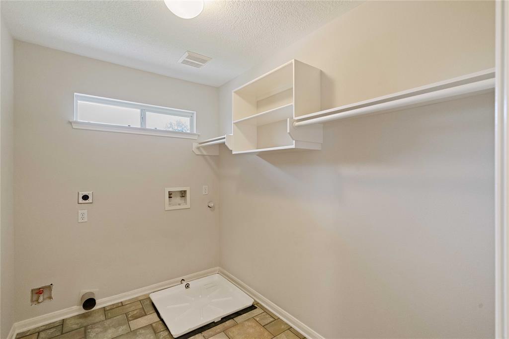 2829 Fairway Drive, Friendswood, Texas image 34