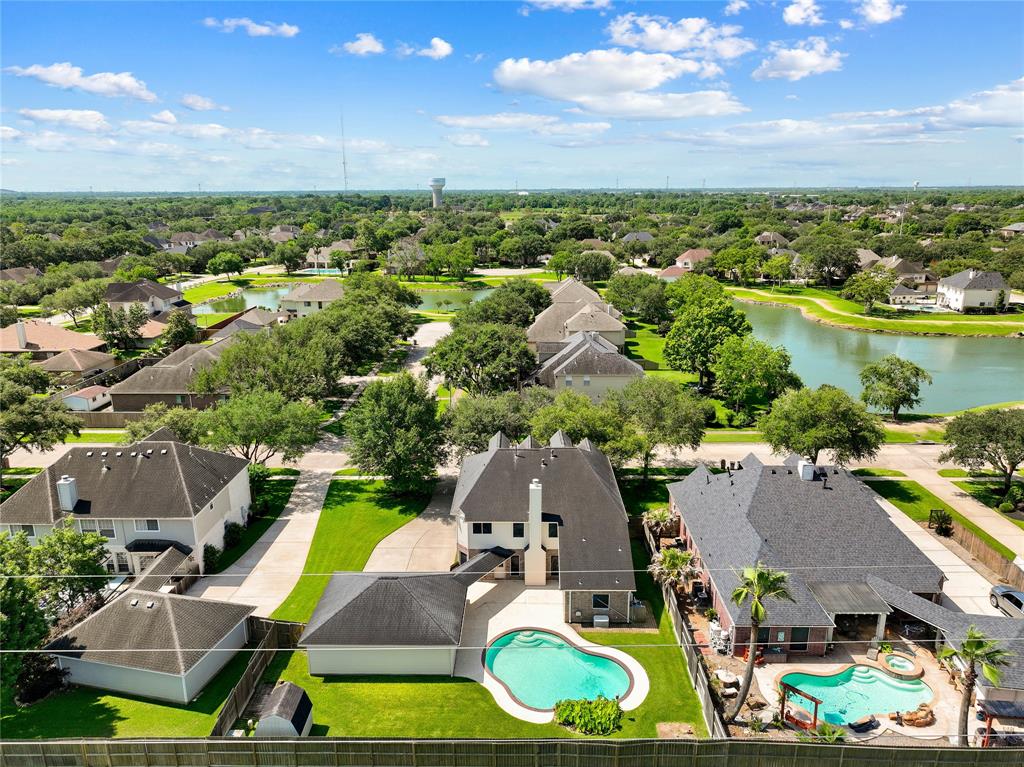 2829 Fairway Drive, Friendswood, Texas image 39