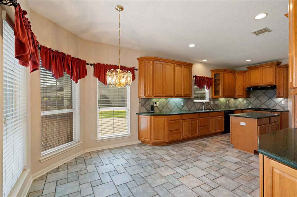 2829 Fairway Drive, Friendswood, Texas image 15