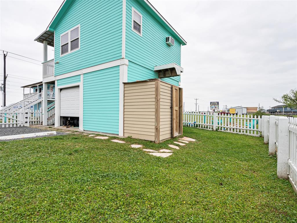 2080 Highway 87, Crystal Beach, Texas image 7