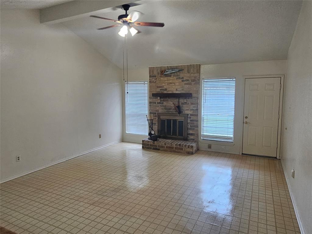 10005 Hummingbird Street, La Porte, Texas image 2