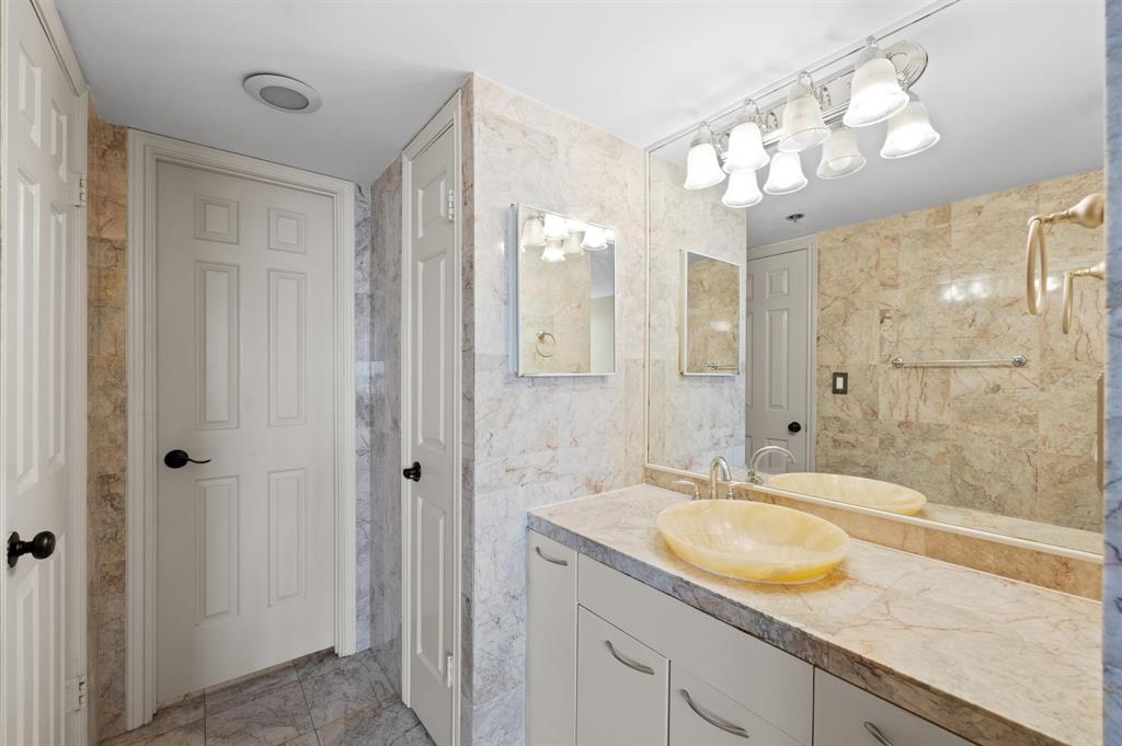 3525 Sage Road #716, Houston, Texas image 11