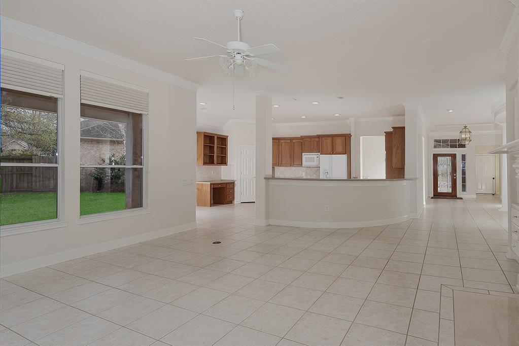 14 Barkley Park Court, Conroe, Texas image 4
