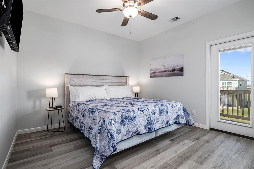 2288 E Lobster Street, Crystal Beach, Texas image 15