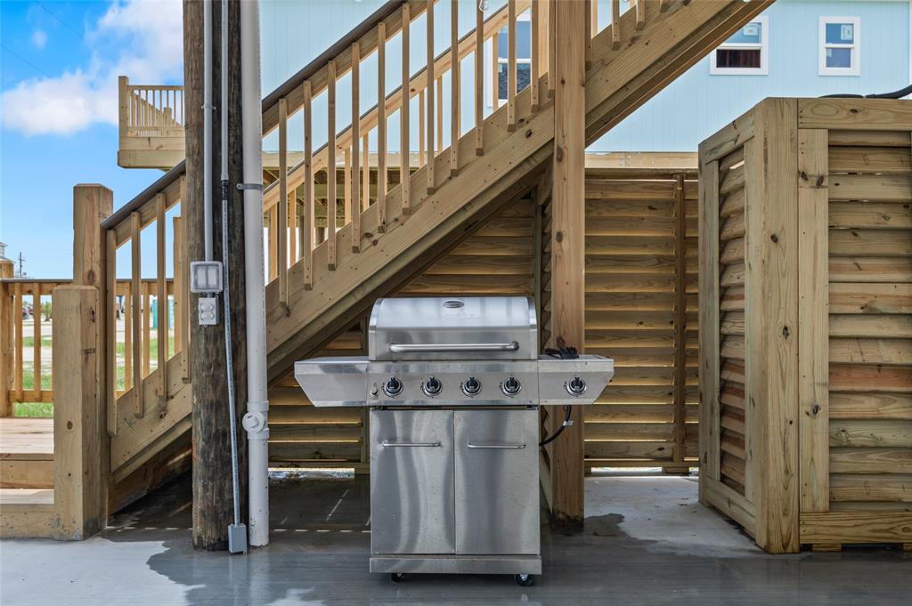 2288 E Lobster Street, Crystal Beach, Texas image 32