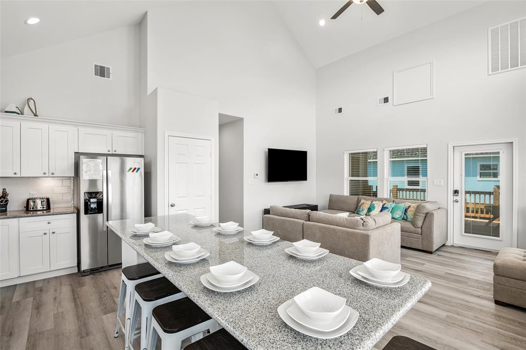 2288 E Lobster Street, Crystal Beach, Texas image 14