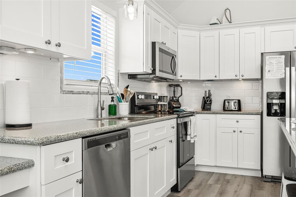 2288 E Lobster Street, Crystal Beach, Texas image 13