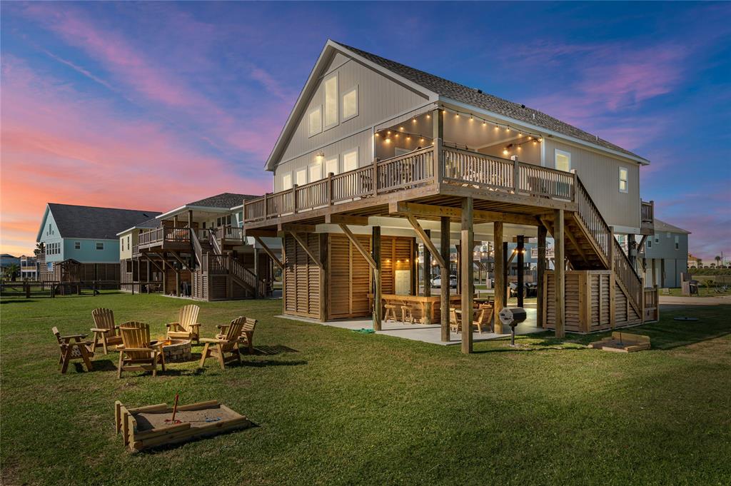 2288 E Lobster Street, Crystal Beach, Texas image 1