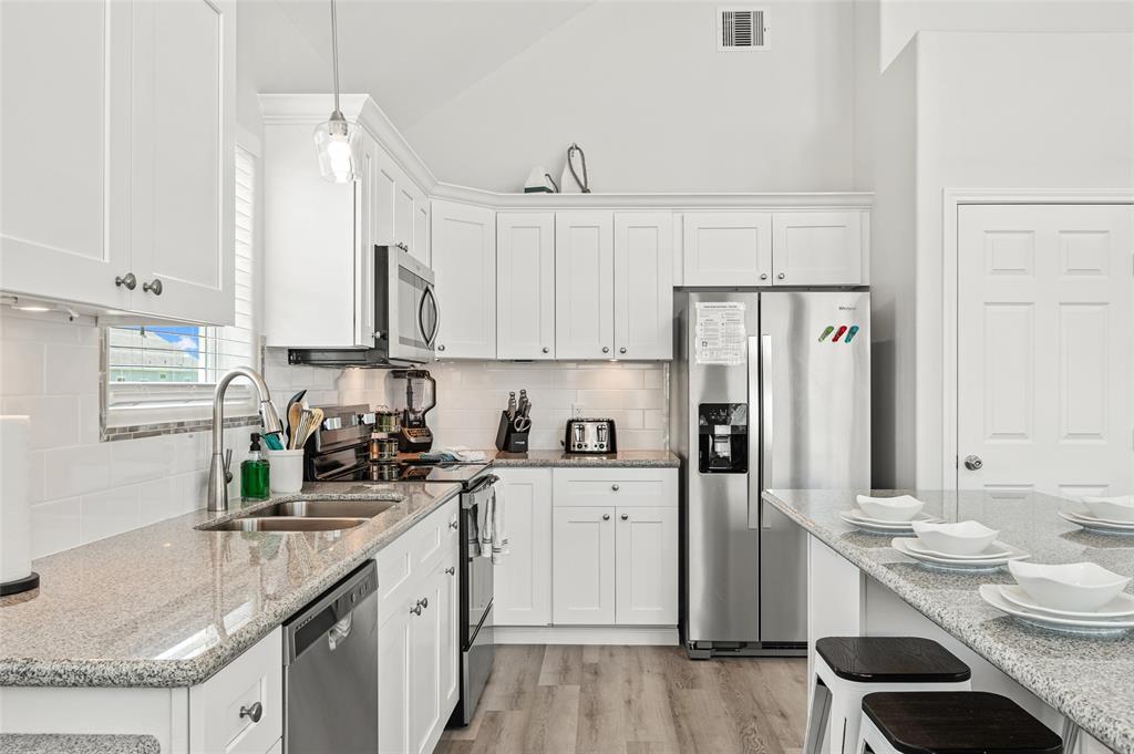 2288 E Lobster Street, Crystal Beach, Texas image 12